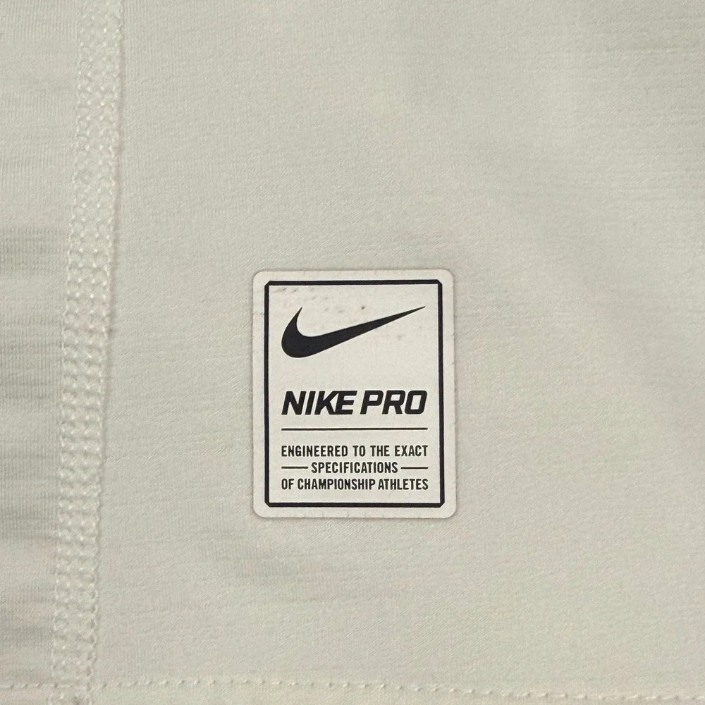 Vtg Nike Pro Dri-FIT Mens L Fitted Long-Sleeve Base Layer Top White 659814-100